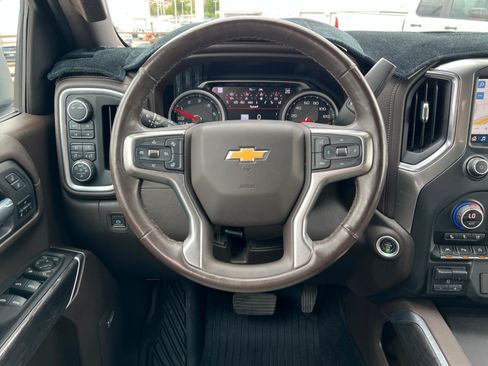 Used 2021 Chevrolet Silverado 1500 LTZ w/ Technology Package AWD/4WD image 12