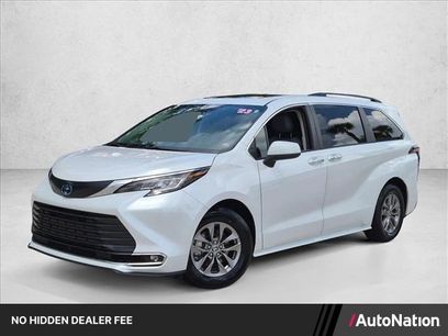 Certified 2023 Toyota Sienna XLE