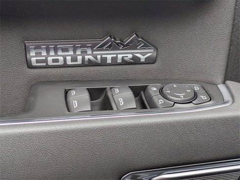 New 2026 Chevrolet Silverado 1500 High Country image 9