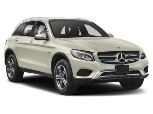 Used 2019 Mercedes-Benz GLC 350e 4MATIC w/ Premium Package image 6