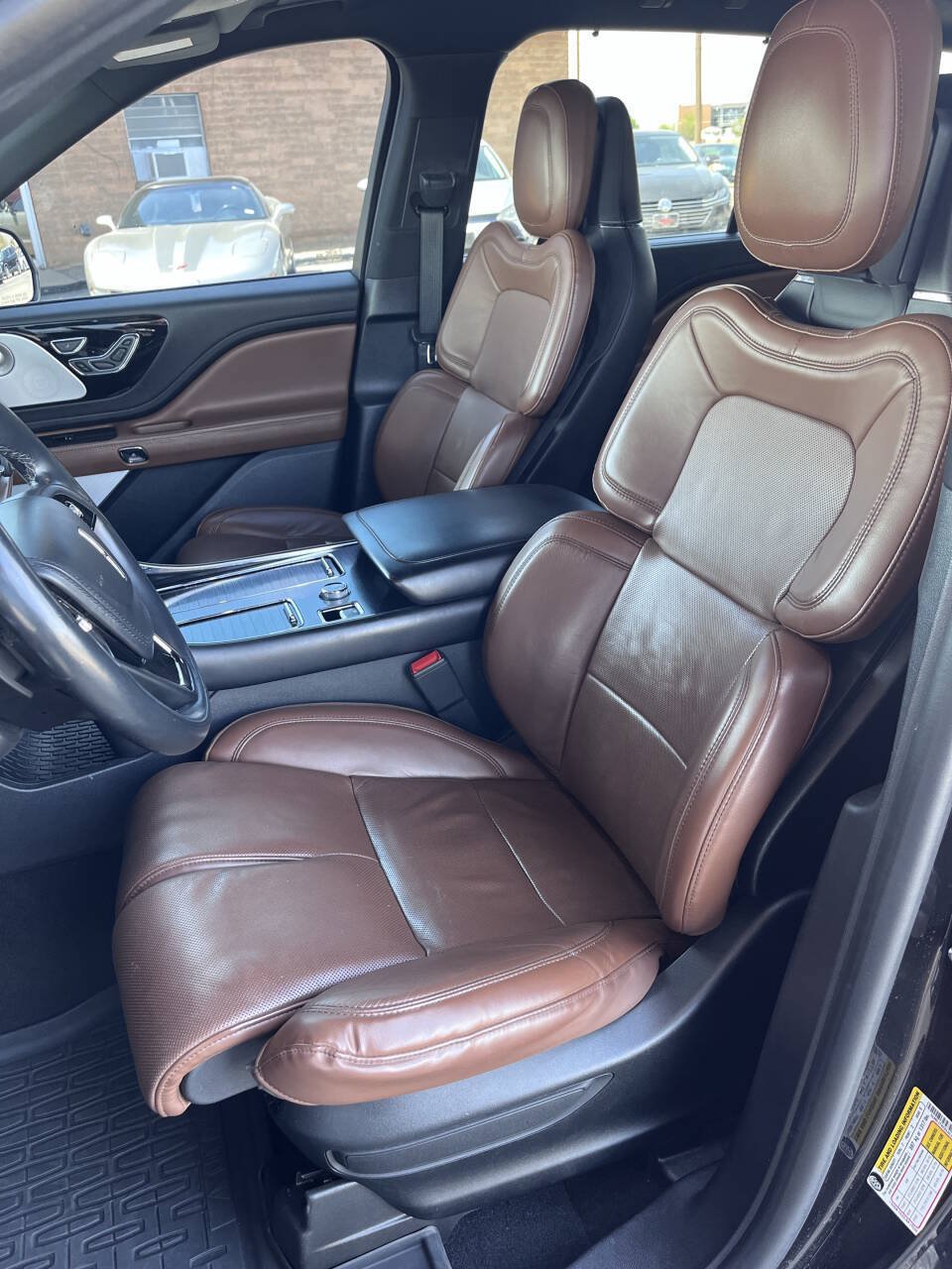 Used 2020 Lincoln Aviator Reserve w/ Equipment Group 202A AWD/4WD image 15