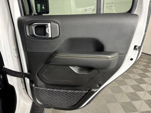 Certified 2025 Jeep Wrangler Unlimited Sahara AWD/4WD image 35