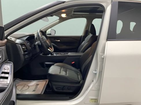 Certified 2023 Nissan Rogue SV w/ SV Premium B Package AWD/4WD image 11