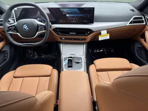 Used 2026 BMW i4 eDrive40 w/ Parking Assistance Package RWD image 31