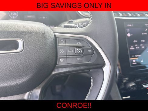 Used 2024 Jeep Grand Cherokee Altitude RWD image 15