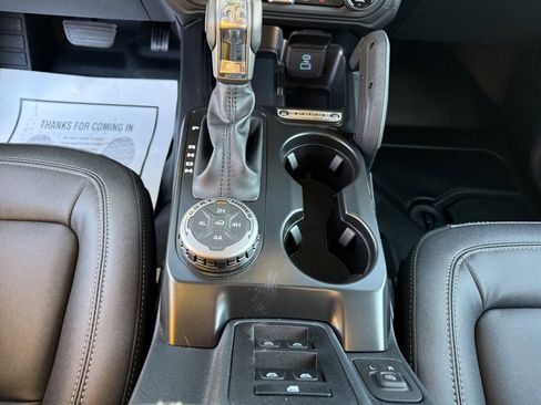 New 2025 Ford Bronco Badlands image 26