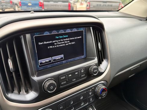 Used 2018 Chevrolet Colorado Z71 AWD/4WD image 20