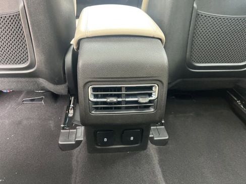 Used 2025 Lincoln Corsair Grand Touring w/ Equipment Group 301A image 15