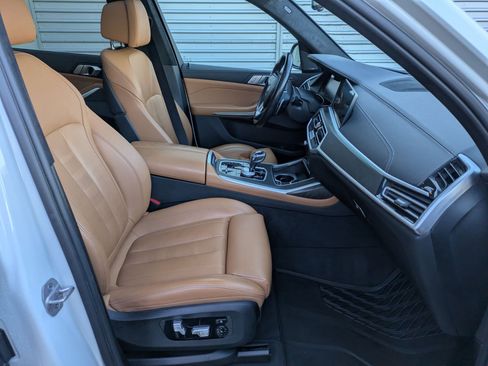 Used 2021 BMW X7 xDrive40i w/ Executive Package image 34