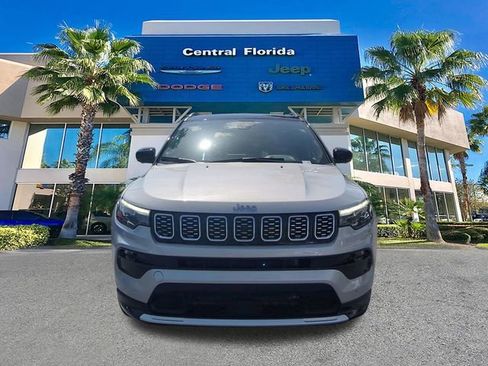 Used 2025 Jeep Compass Limited w/ Elite Group AWD/4WD image 3