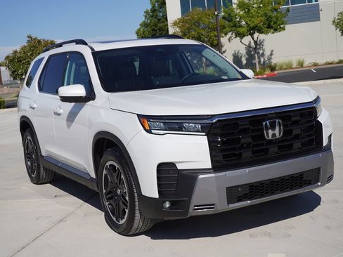 Used 2026 Honda Pilot Touring image 6