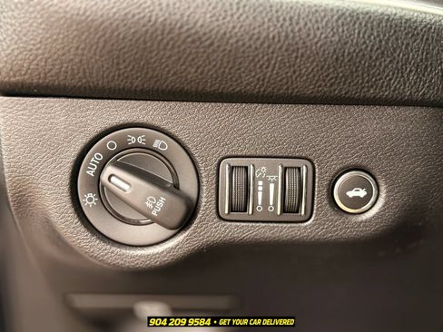Used 2019 Dodge Challenger R/T Scat Pack w/ Driver Convenience Group RWD image 16