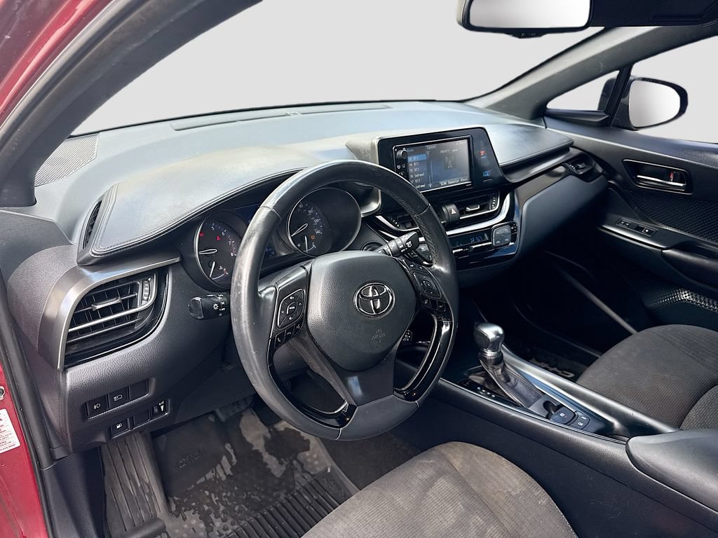 Used 2018 Toyota C-HR XLE FWD image 10