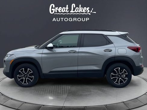 Used 2023 Chevrolet TrailBlazer ACTIV w/ Sun and Liftgate Package AWD/4WD image 2