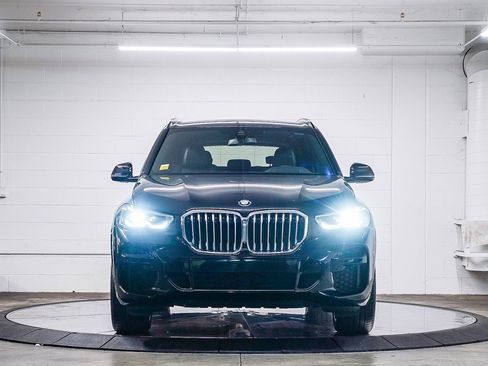Used 2023 BMW X5 xDrive40i w/ M Sport Package image 2