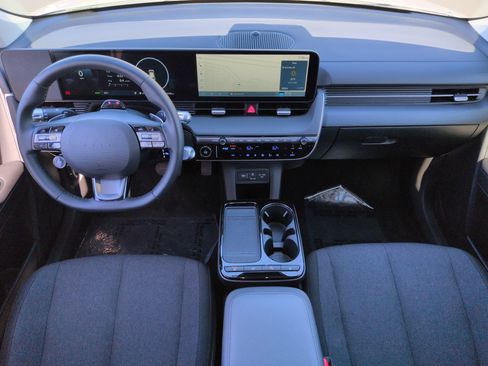 Used 2025 Hyundai Ioniq 5 SE RWD image 28