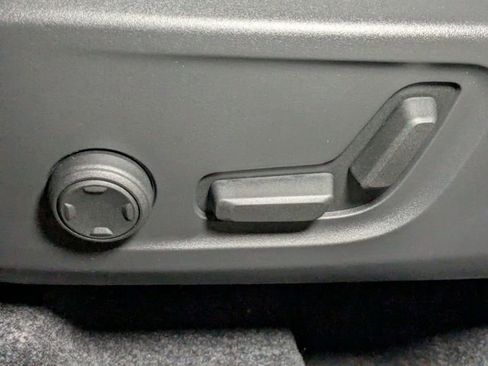 New 2026 Volvo XC40 B5 Plus w/ Protection Package Premier image 14