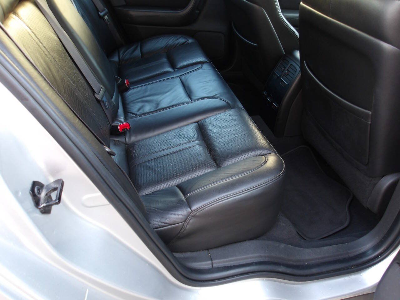 Used 2009 Lincoln MKS FWD image 21