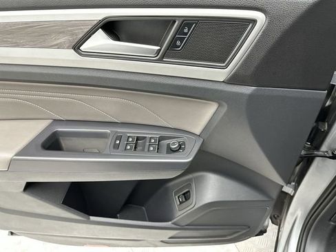 Used 2021 Volkswagen Atlas Cross Sport SE image 13