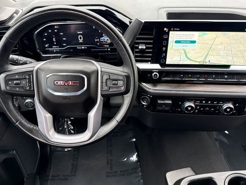Used 2025 GMC Sierra 1500 SLT image 14