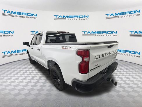 Used 2021 Chevrolet Silverado 1500 Custom Trail Boss w/ LPO, Dark Essentials Package AWD/4WD image 3
