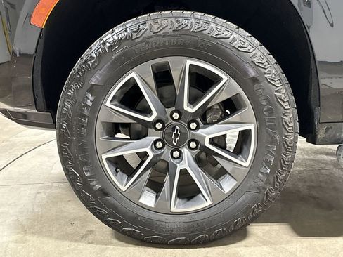 Used 2023 Chevrolet Tahoe Z71 w/ Luxury Package image 27
