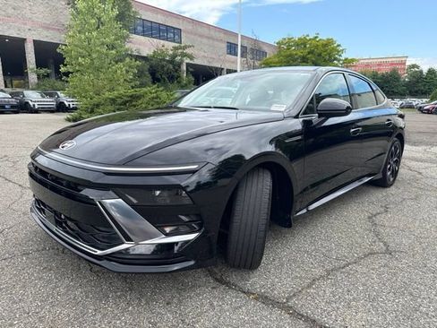Used 2024 Hyundai Sonata SEL FWD image 3