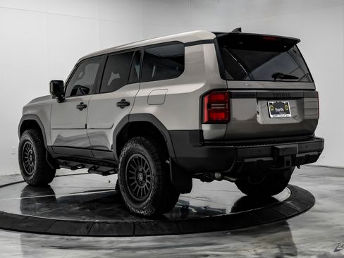 Used 2024 Toyota Land Cruiser image 9