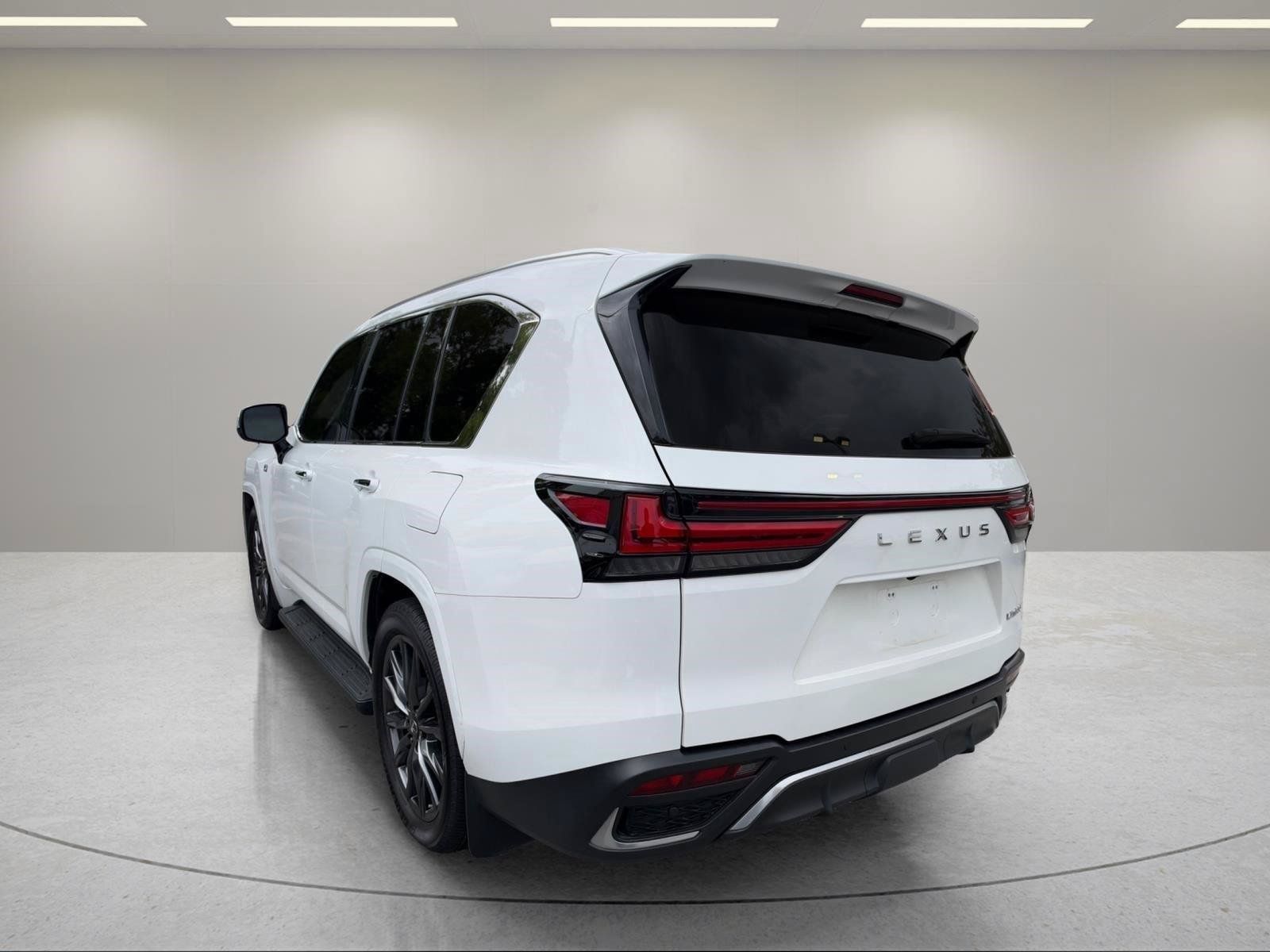 Used 2023 Lexus LX 600 F Sport w/ Accessory Package (Z1) AWD/4WD image 19