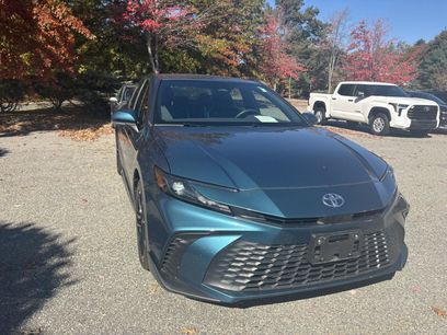 Used 2025 Toyota Camry SE w/ Convenience Package