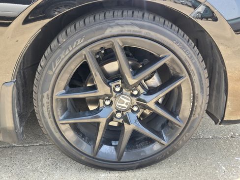 Used 2023 Honda Civic Sport image 9
