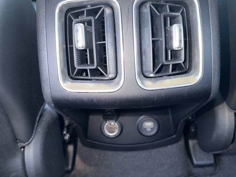 Certified 2023 Kia Sorento S FWD image 23