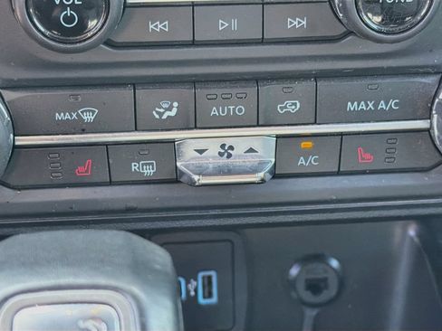 Used 2022 Ford Bronco Badlands w/ Sasquatch Package AWD/4WD image 22