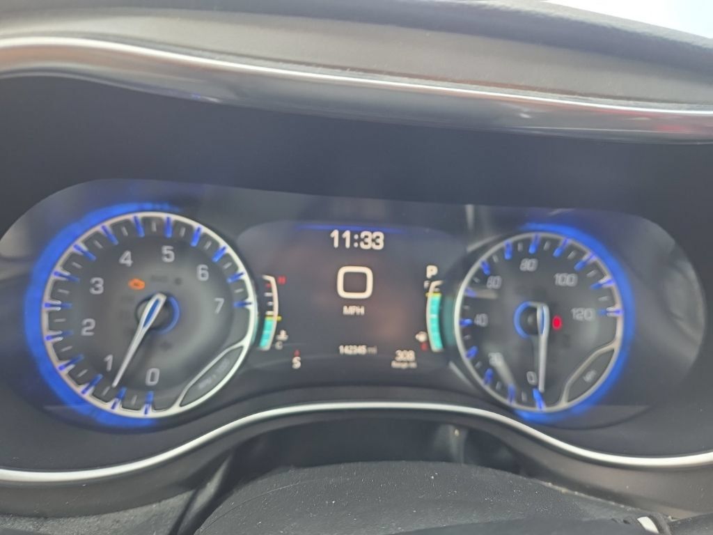 Used 2019 Chrysler Pacifica Limited FWD image 14