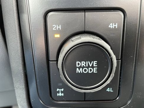 New 2026 Ford F250 XL w/ XL Chrome Package image 9