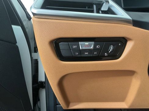 New 2026 BMW 330i Sedan w/ Convenience Package image 18