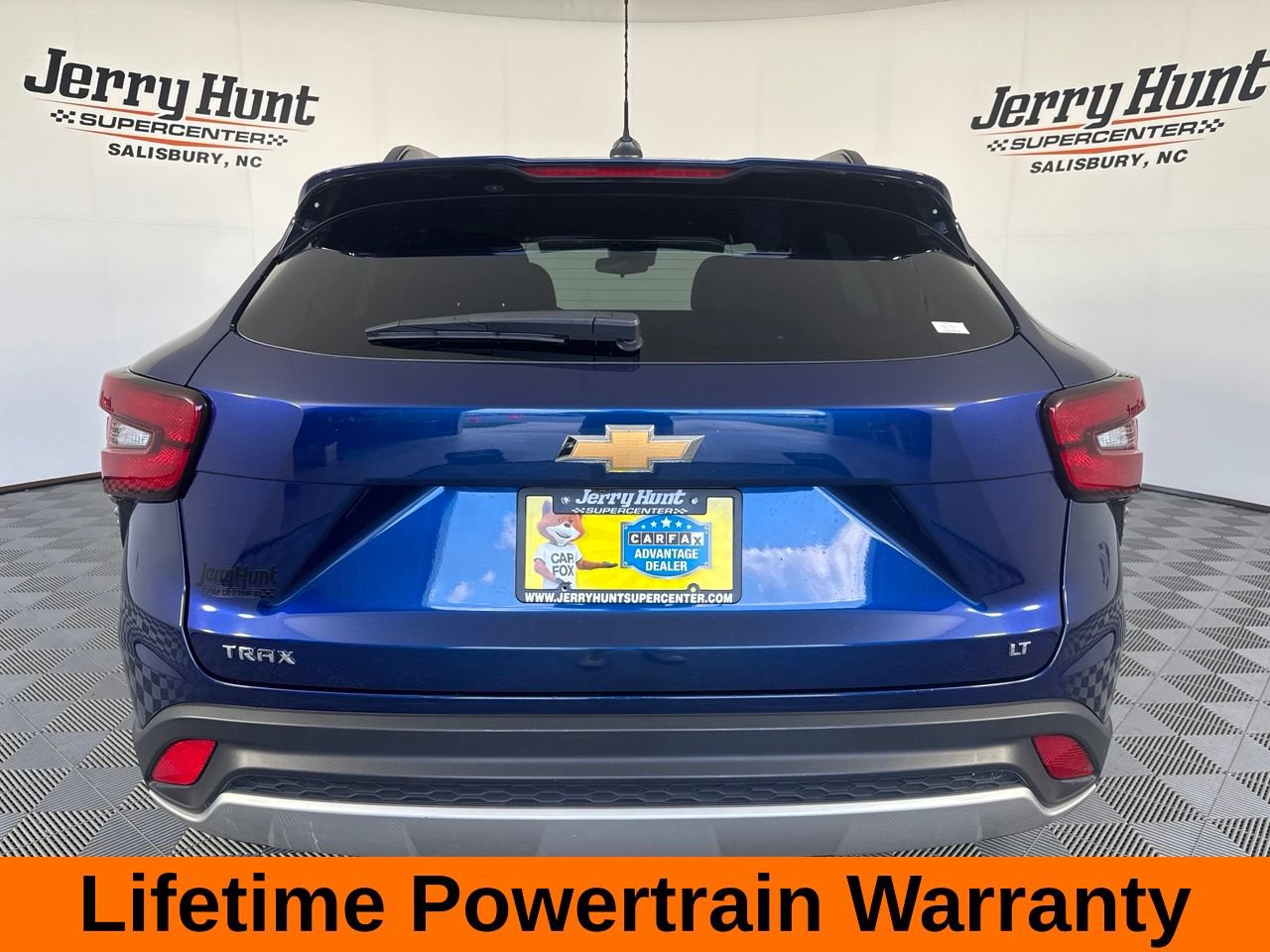 Used 2024 Chevrolet Trax LT FWD image 8