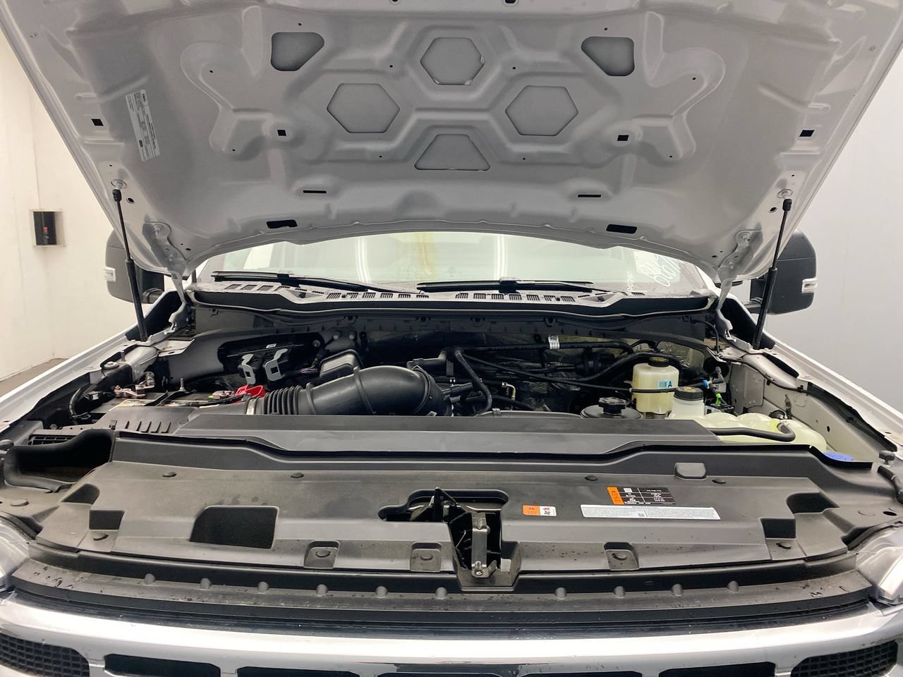 New 2026 Ford F250 XLT w/ 360-Degree Camera Package AWD/4WD image 11