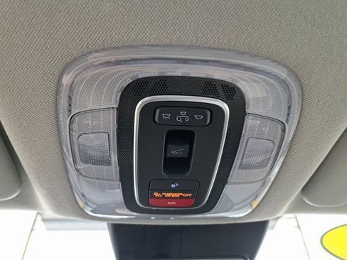 Used 2025 Hyundai Elantra Limited FWD image 16