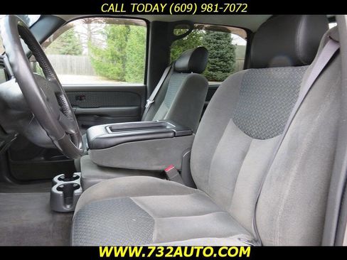 Used 2004 Chevrolet Avalanche 4x4 image 17