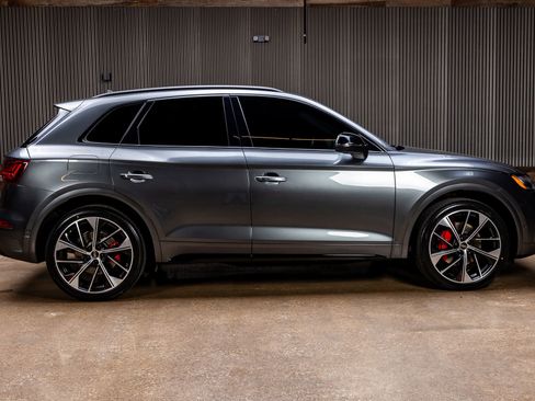 Used 2024 Audi SQ5 Prestige image 10