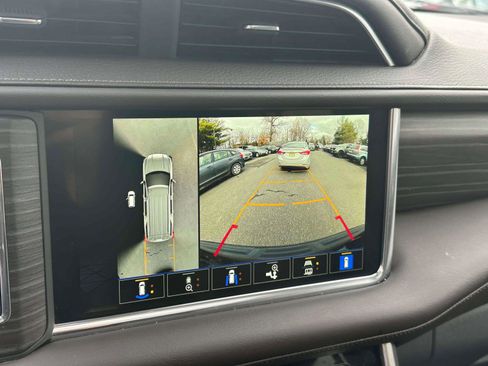 Used 2024 GMC Yukon Denali image 28