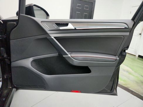 Used 2015 Volkswagen GTI Autobahn FWD image 26