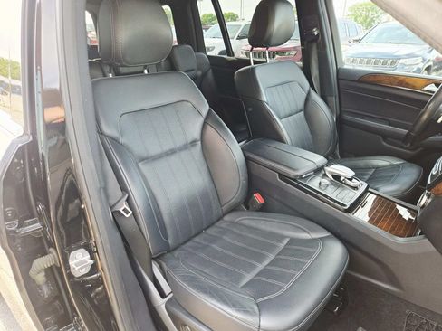 Used 2019 Mercedes-Benz GLS 450 4MATIC image 18