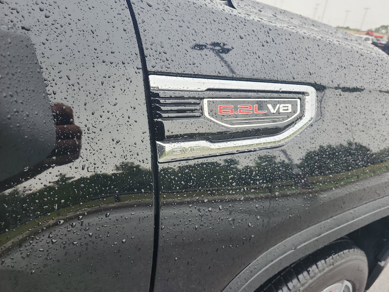 Certified 2025 GMC Sierra 1500 Denali w/ Denali Reserve Package AWD/4WD image 8