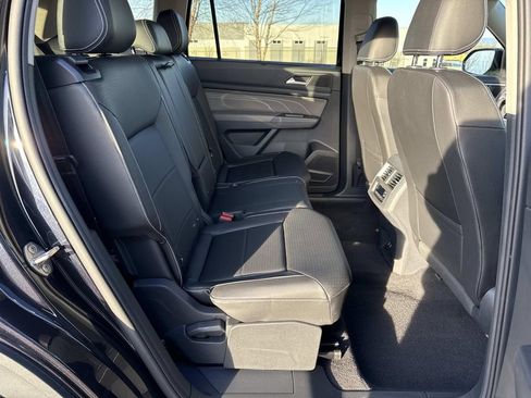 Used 2023 Volkswagen Atlas SE AWD/4WD image 21