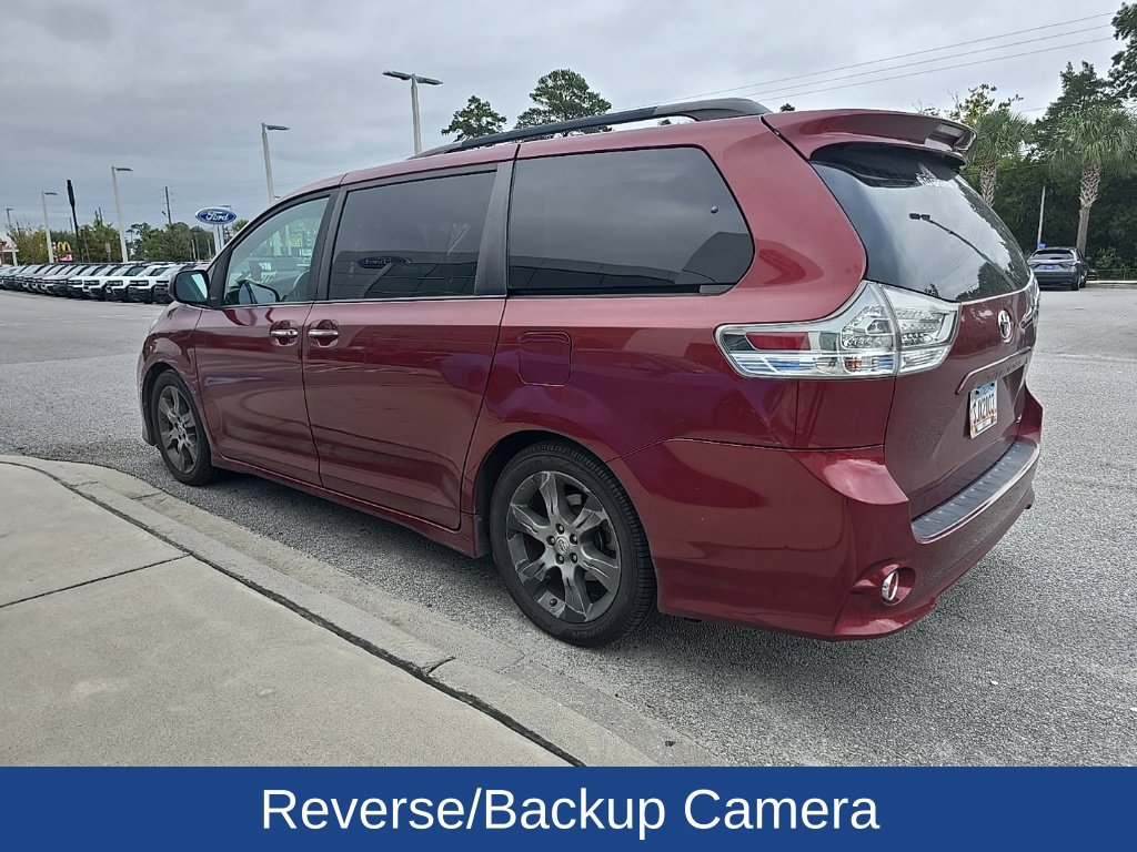 Used 2015 Toyota Sienna SE Premium FWD image 5