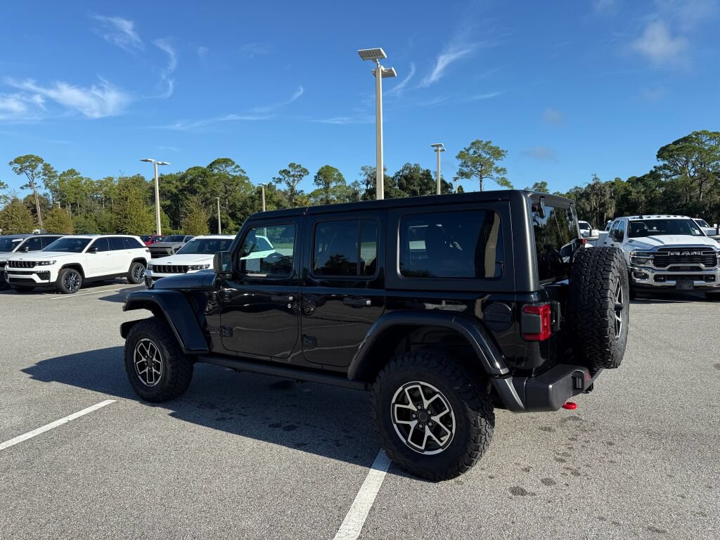 Used 2026 Jeep Wrangler Unlimited Rubicon w/ Technology Group AWD/4WD image 5