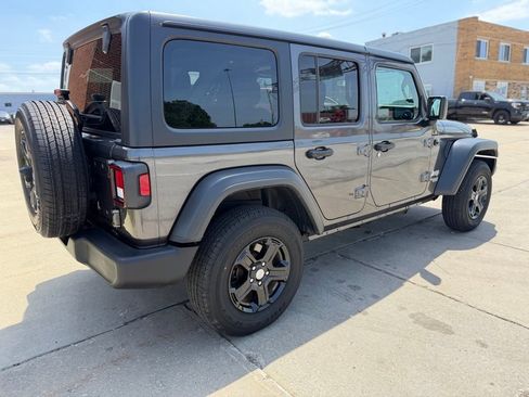 Used 2019 Jeep Wrangler Unlimited Sport S AWD/4WD image 5
