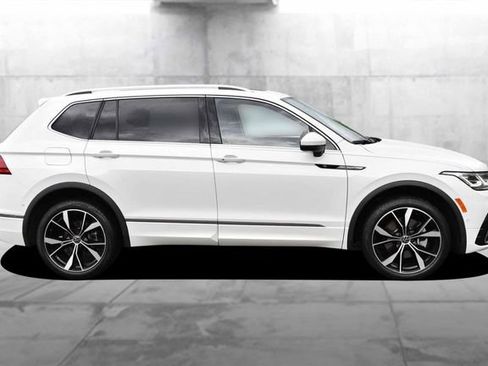 Certified 2024 Volkswagen Tiguan SEL R-Line AWD/4WD image 5